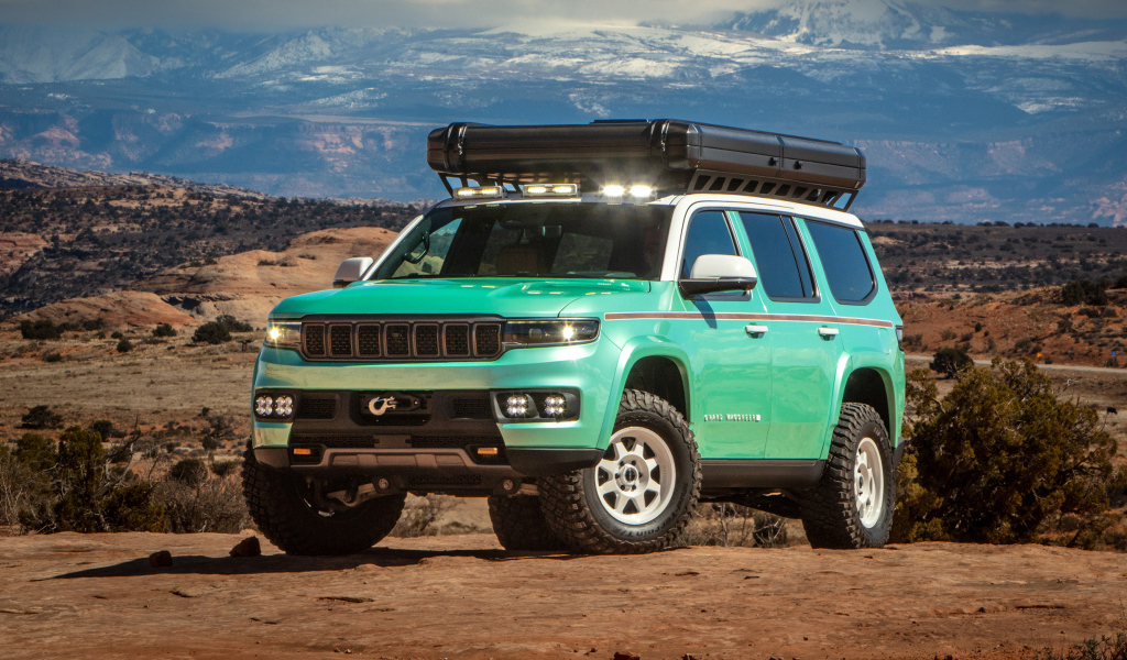 Зеленый внедорожник Jeep Vacationeer Concept 2024 года