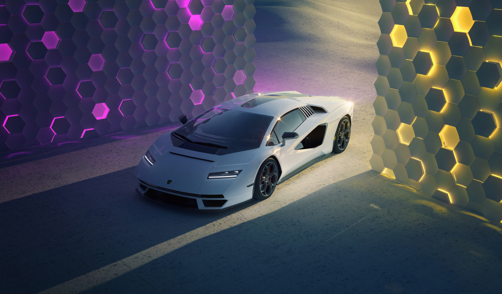 Вид спереди на автомобиль Lamborghini Countach