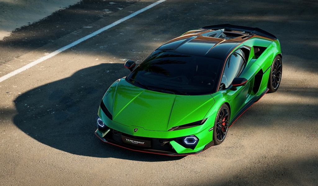Зеленый спортивный автомобиль Lamborghini Temerario Alleggerita package