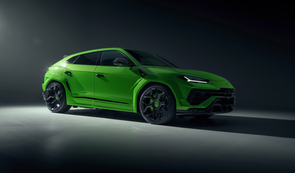 Вид сбоку на автомобиль Lamborghini Urus  на черном фоне