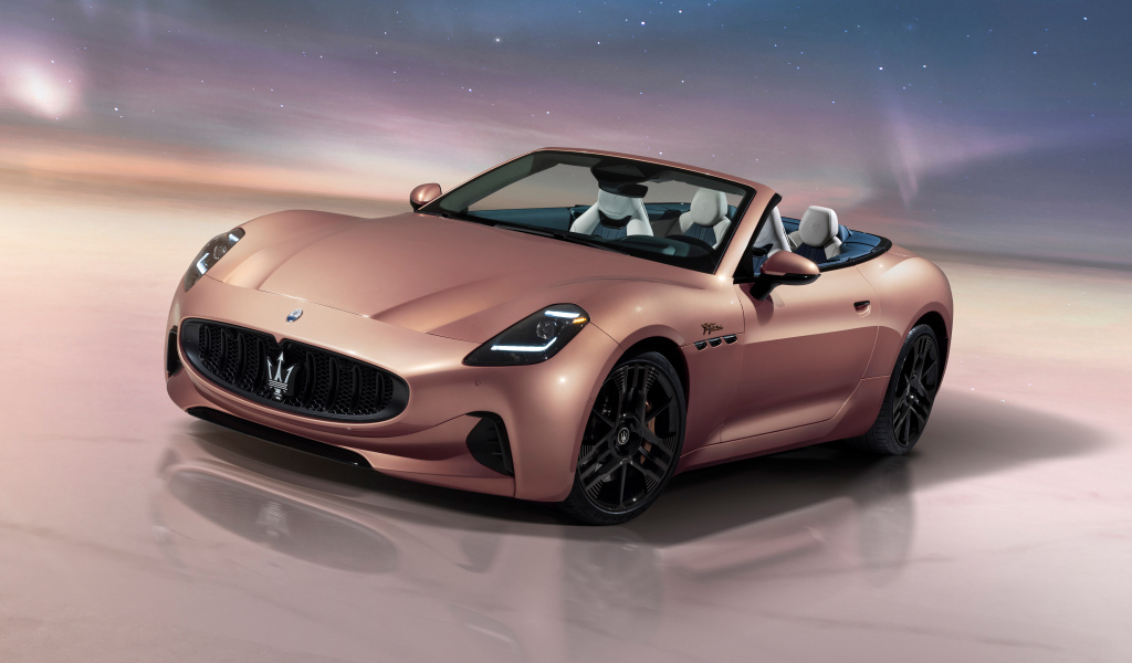 Автомобиль Maserati GranCabrio Folgore 2024 года