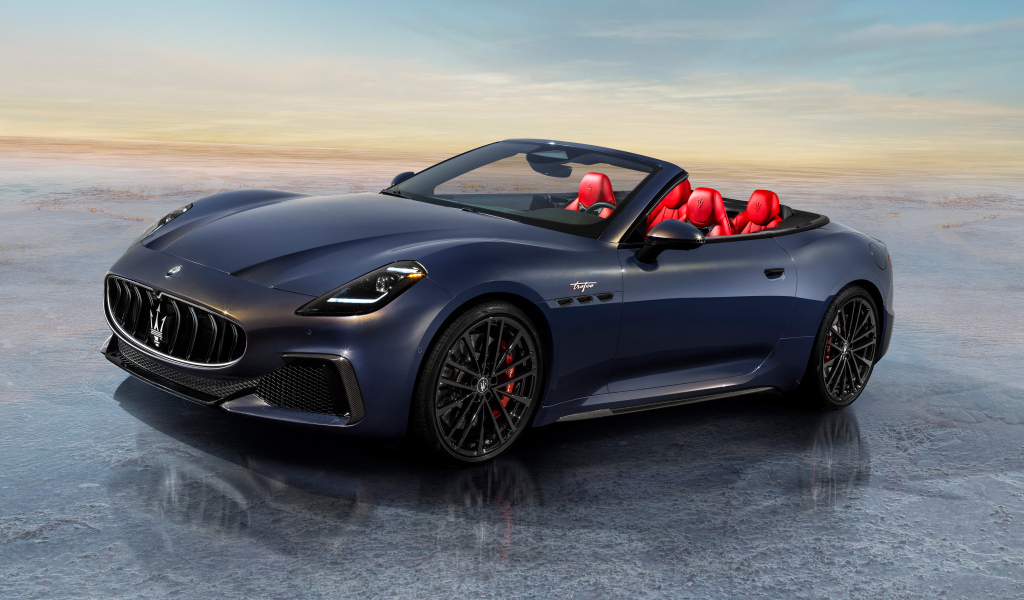 Дорогой автомобиль Maserati GranCabrio Trofeo 2024 года