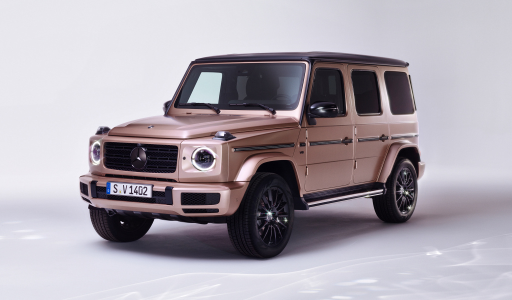 Стильный автомобиль Mercedes-Benz G 500 Stronger Than Diamonds