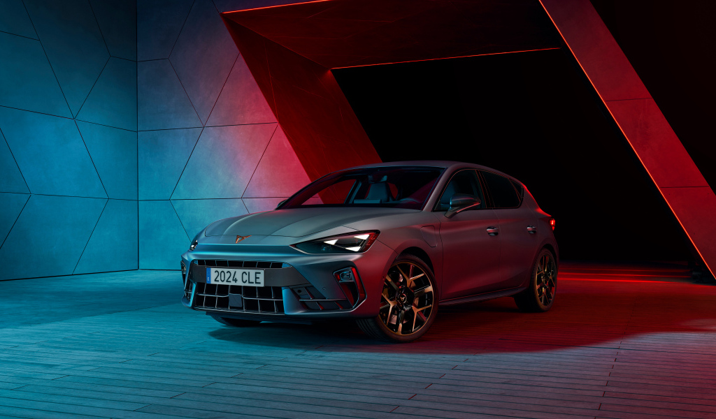 Автомобиль Cupra Leon EHybrid 2024 года