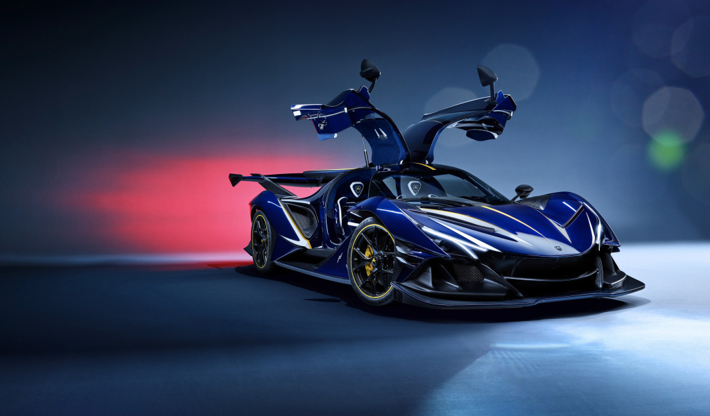 Автомобиль  Apollo Intensa Emozione с открытыми дверями