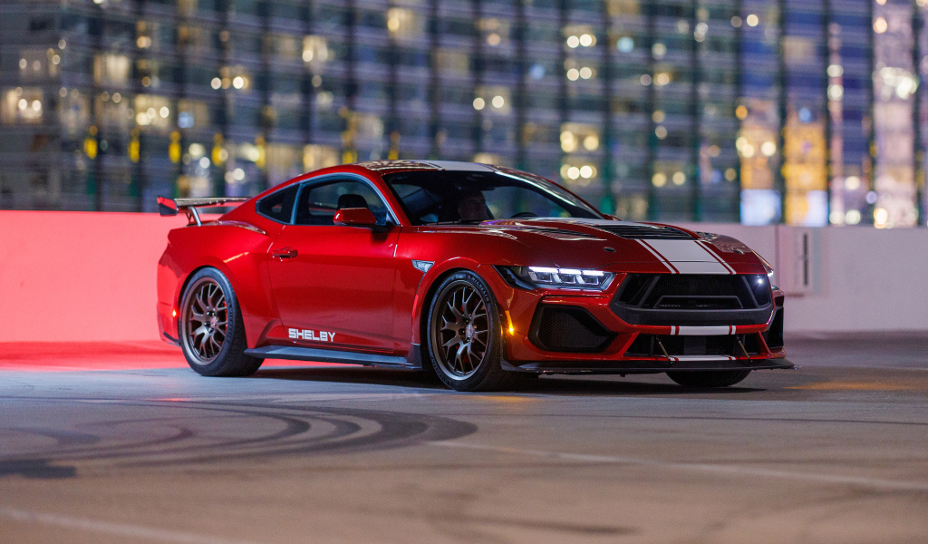 Красный автомобиль  Shelby Super Snake 2024 года