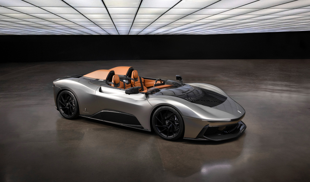 Необычный автомобиль Pininfarina B95 Gotham 2024 года