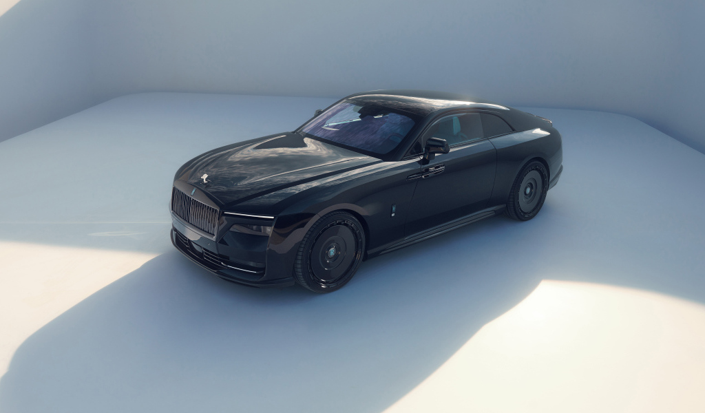Автомобиль Rolls-Royce Spectre 2024 года