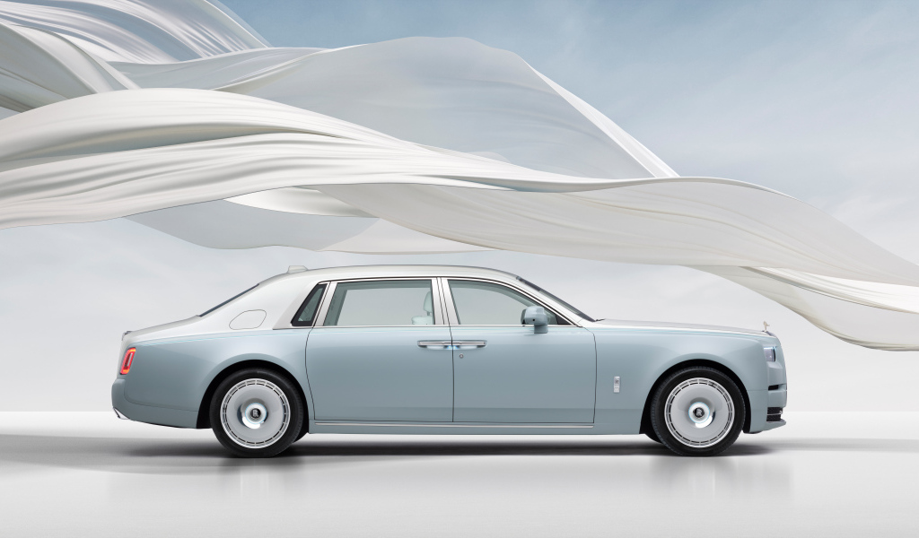 Автомобиль Rolls-Royce Phantom Scintilla 2025 года вид сбоку