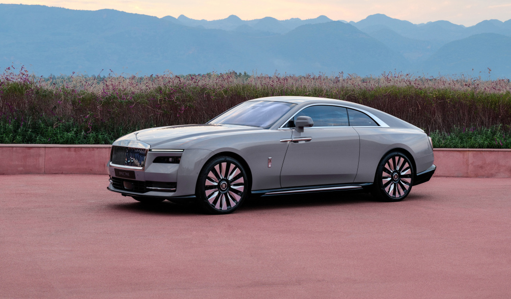 Автомобиль  Rolls-Royce Spectre