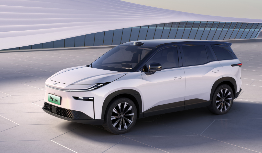 Внедорожник Toyota BZ3X 2024 года