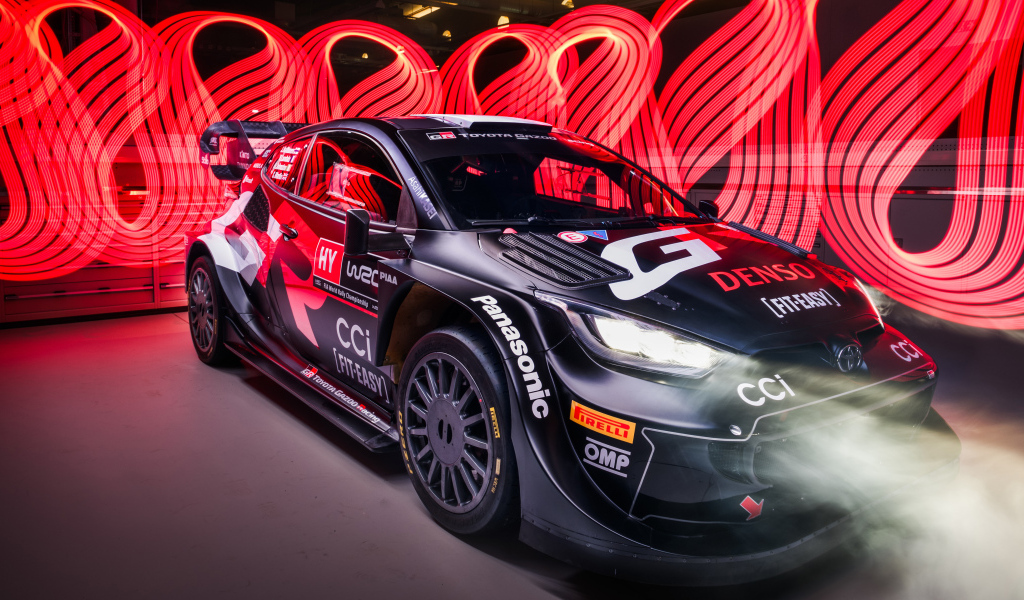 Спортивный автомобиль Toyota GR Yaris Rally1 Hybrid 2024 года