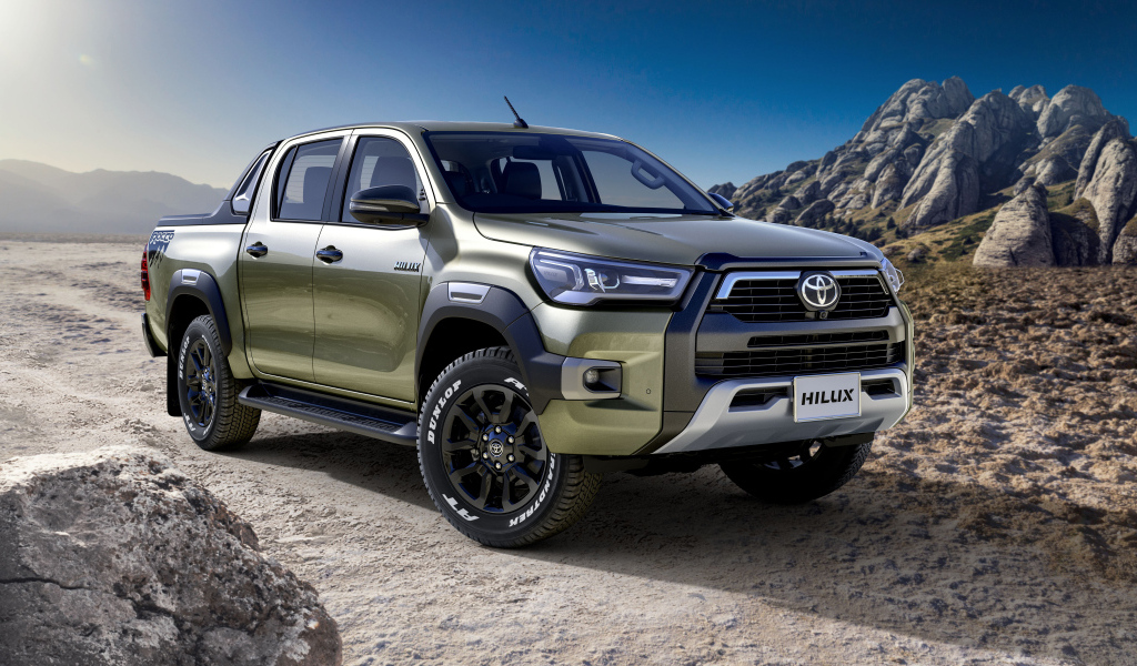 Большой пикап Toyota Hilux Z Revo Rocco