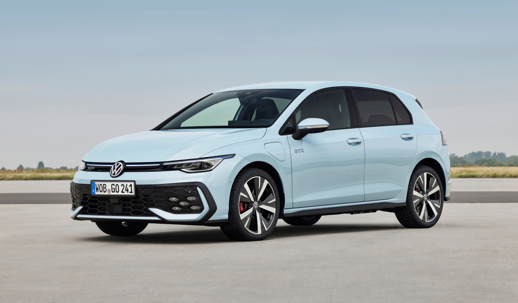 Новый автомобиль Volkswagen Golf GTE 2024 года