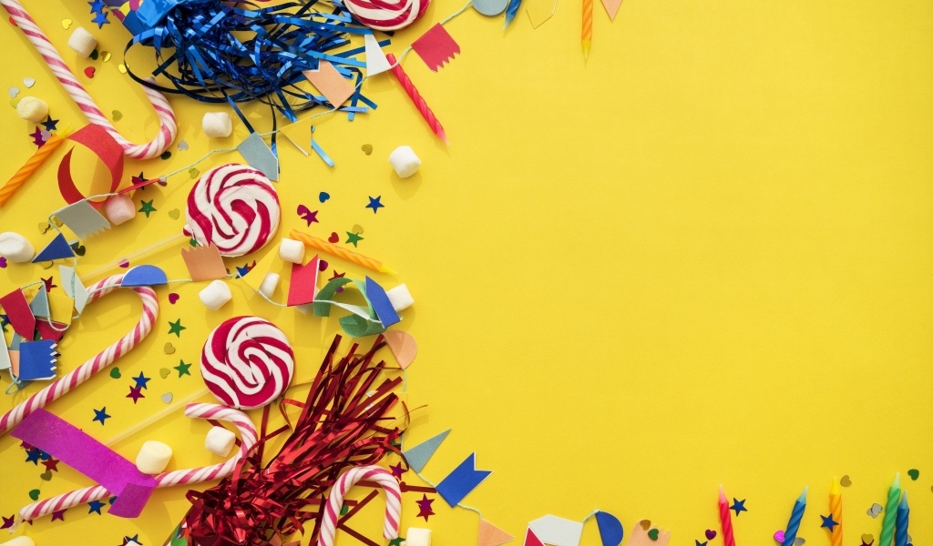 Желтый фон с декором для праздника 