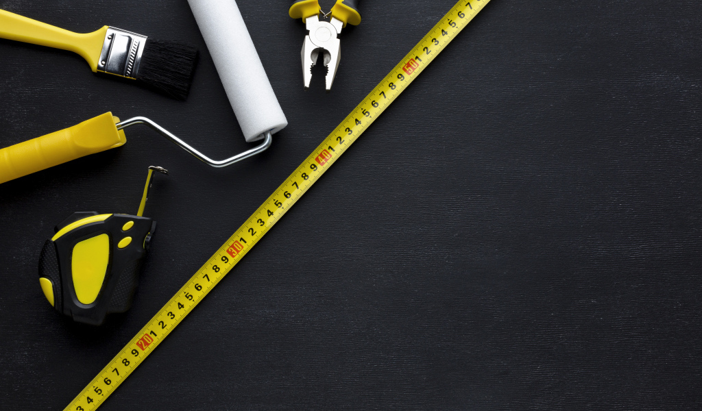 Инструменты на черном фоне