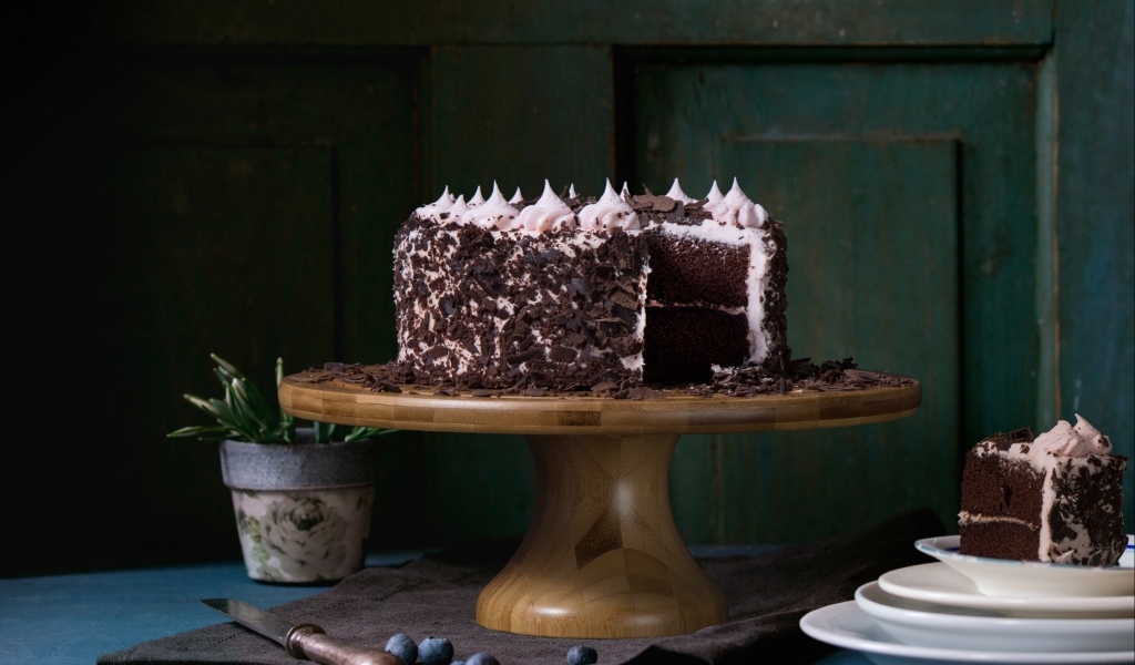 Торт с шоколадной крошкой и кремом