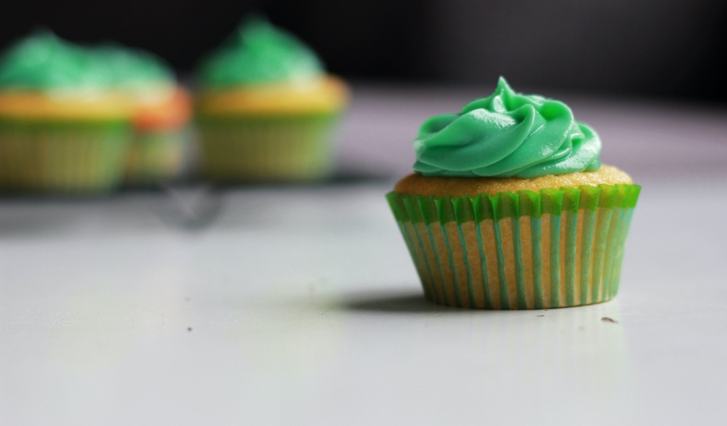 Кекс с зеленым кремом