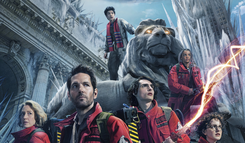 Главные герои фильма Охотники за привидениями: Леденящий ужас, крупным планом