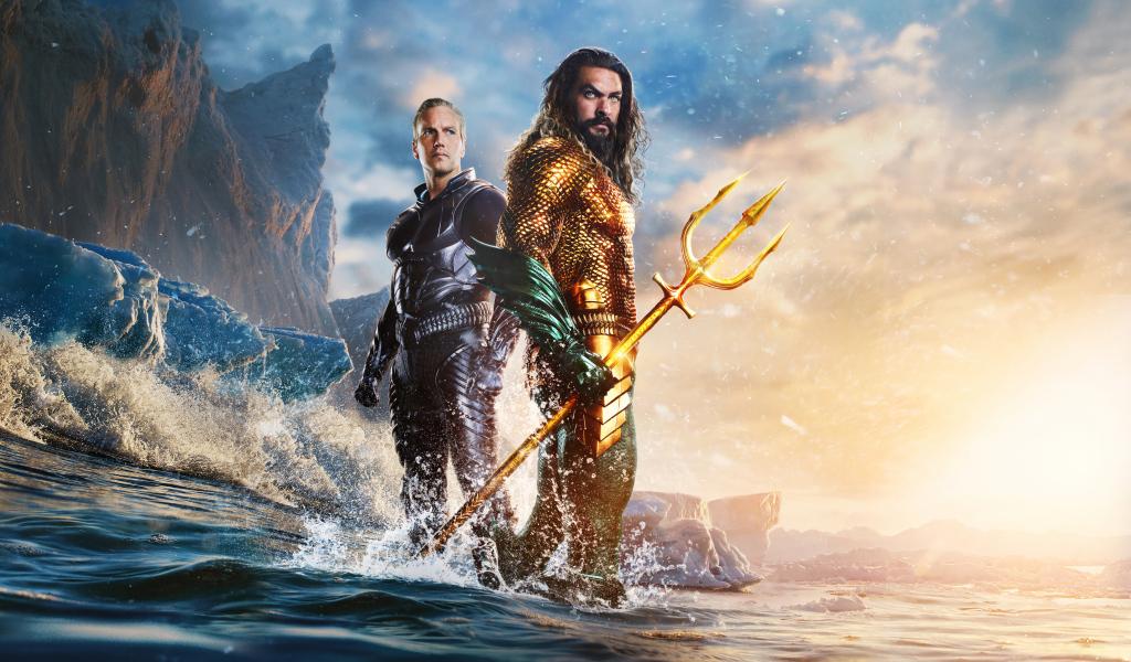 Два персонажа фильма Аквамен в воде