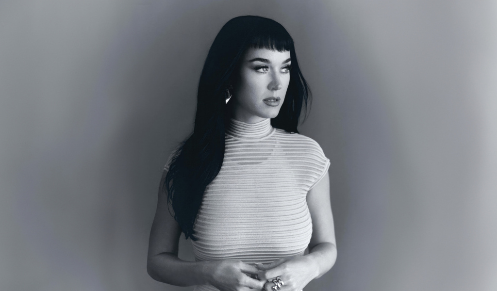 Американская певица Кэти Перри черно-белое фото