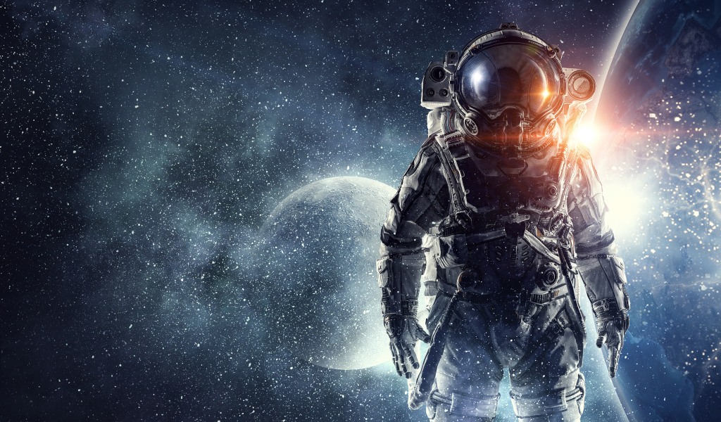 Астронавт в костюме на фоне луны