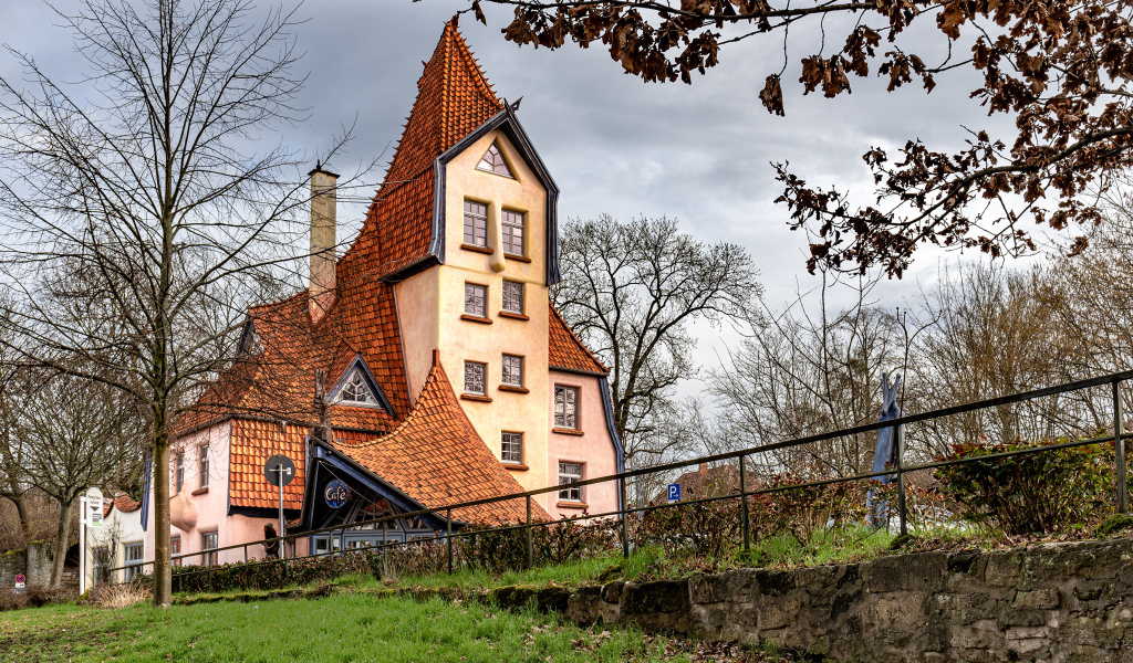Красивый дом в парке, Германия