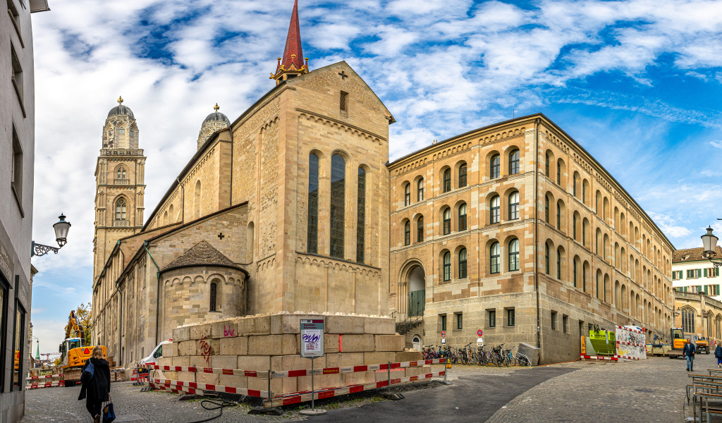 Старая церковь в городе Цюрих, Швейцария