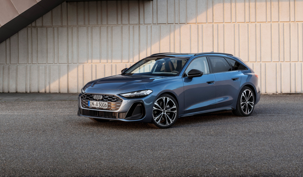 Автомобиль Audi A5 Avant TFSI quattro S line 2024 года