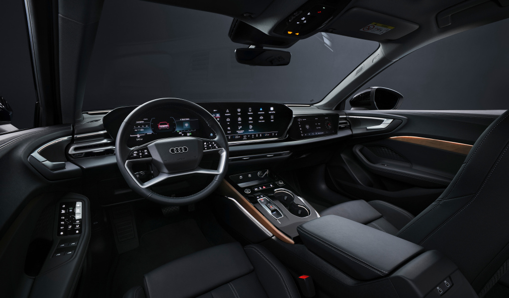 Черный кожаный салон автомобиля Audi A5 Avant TFSI quattro S line 2024 года