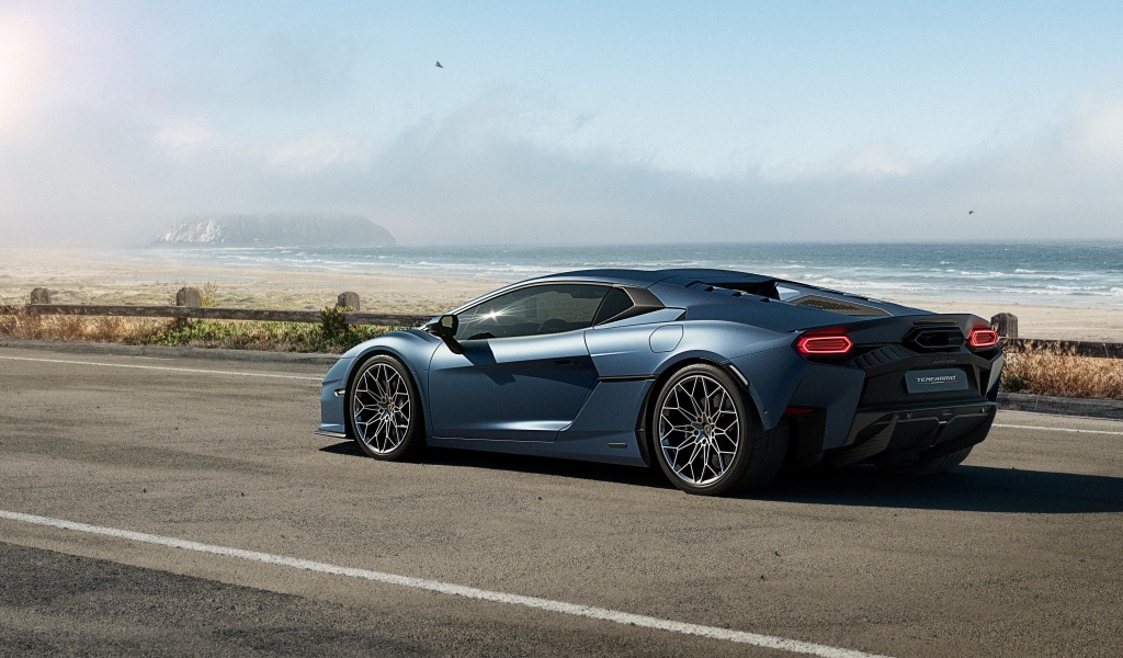 Вид сбоку на спортивный автомобиль Lamborghini Temerario Super