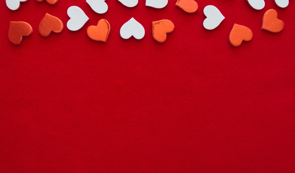 Красный фон для шаблона с маленькими сердечками