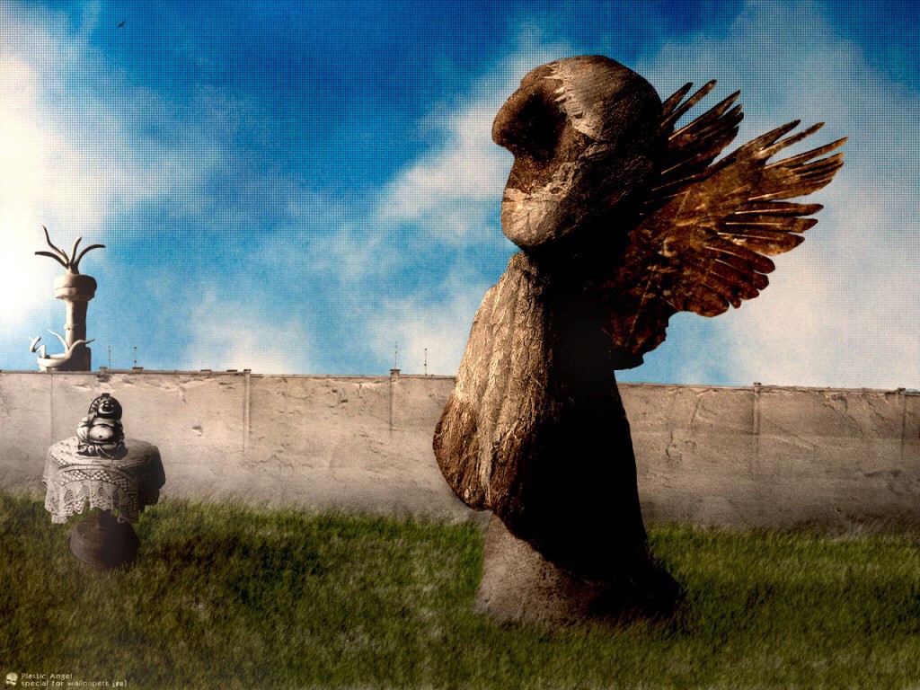 Ангел из пластика