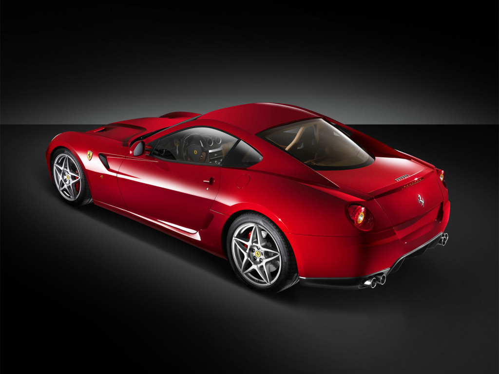 Супер машина Ferrari 599