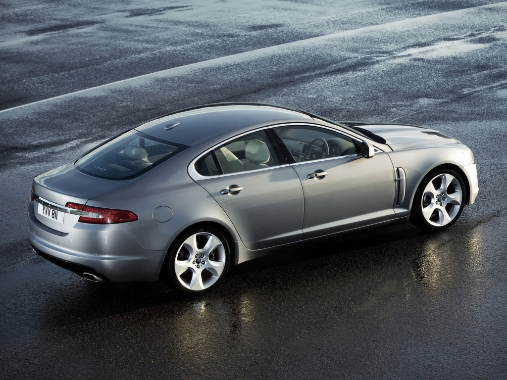 Элитный авто Jaguar XF