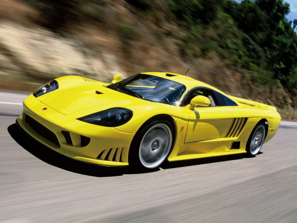 Saleen S7 желтый автомобиль