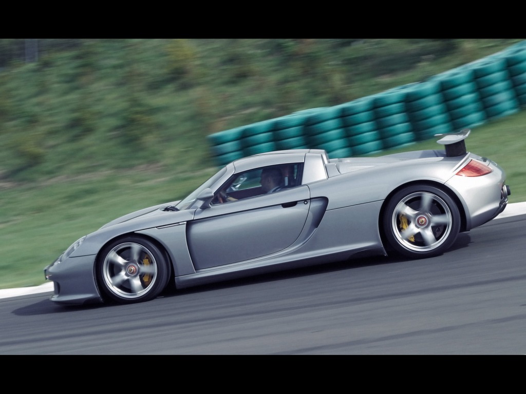 Спортивный Porsche Carrera GT