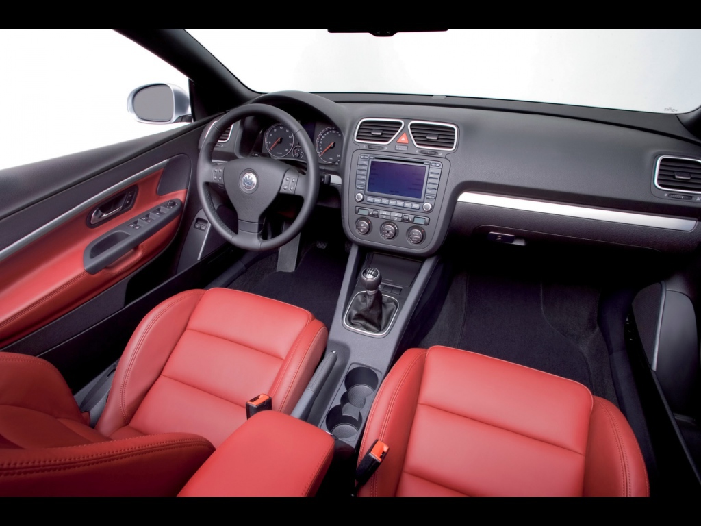 Салон автомобиля Volkswagen Eos