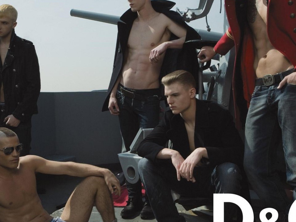 D&G настоящая мужская одежда