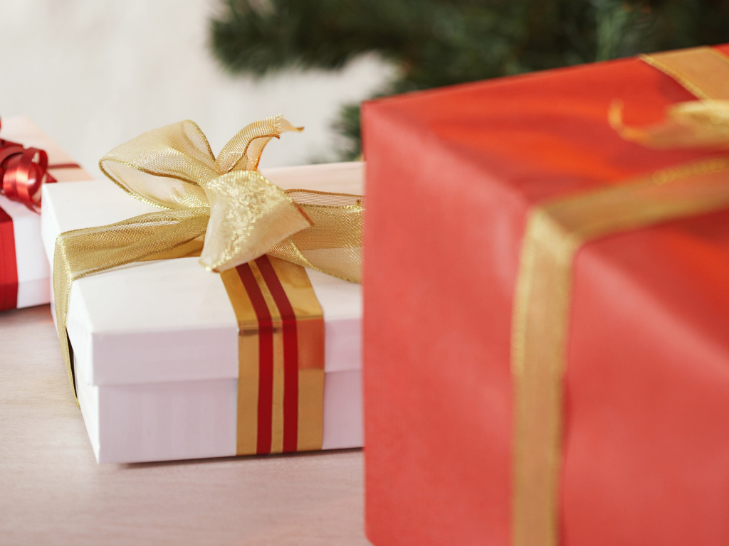 Праздничные подарки