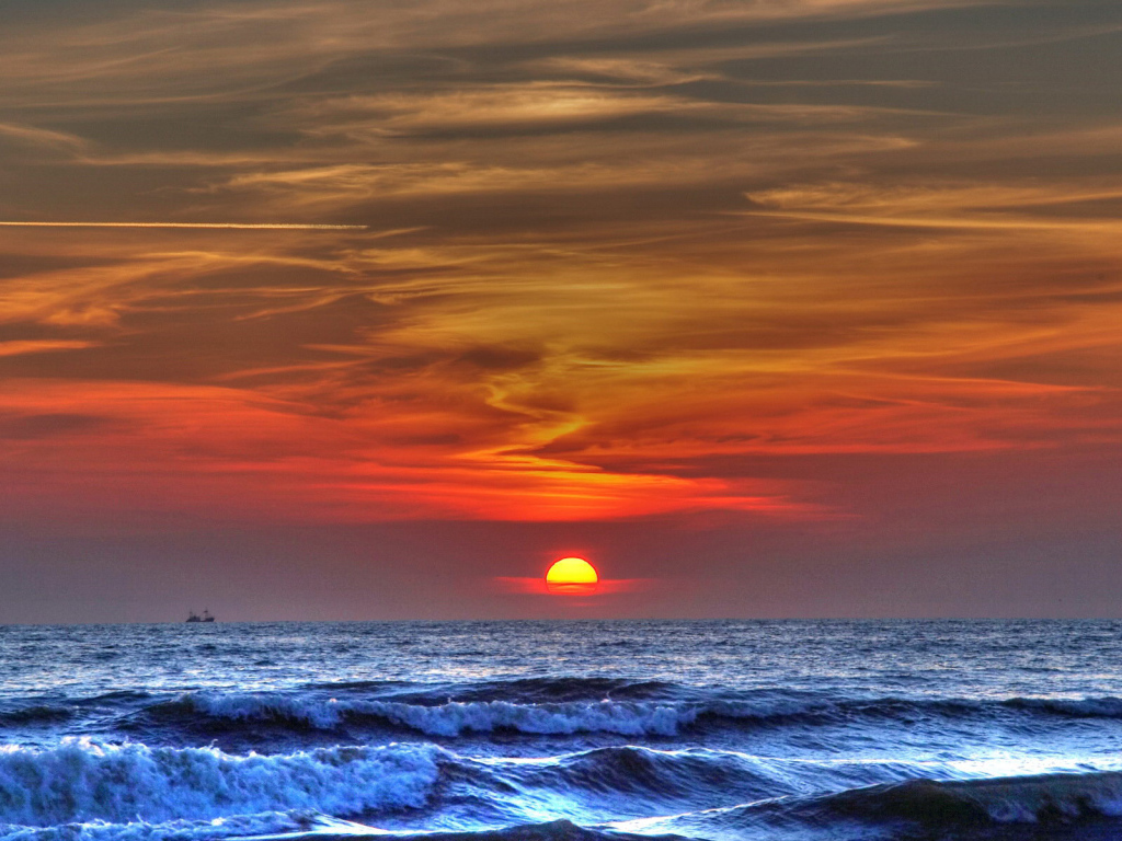 Закат на море
