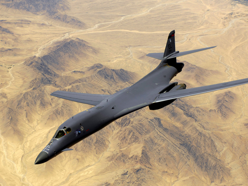 Самолет над пустыней