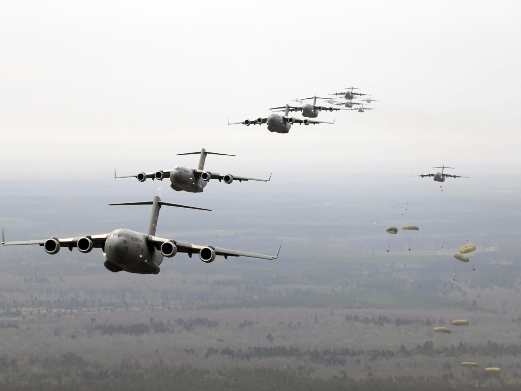 Военная авиация / Выброс десантников