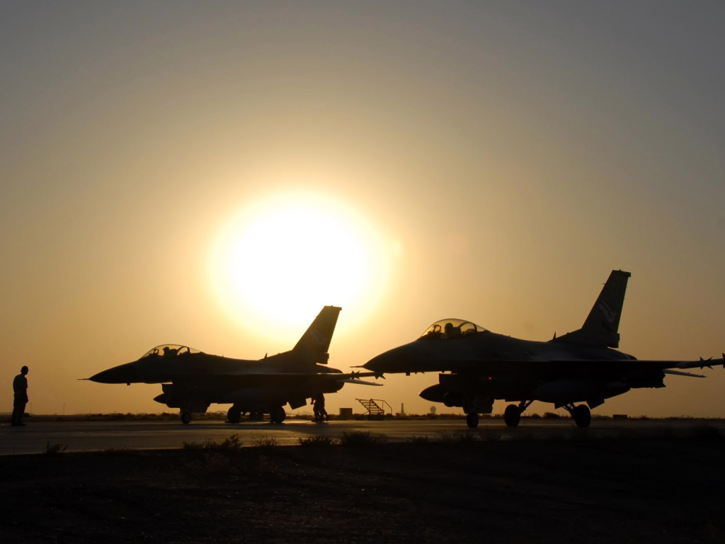 Военная авиация / истребители на закате