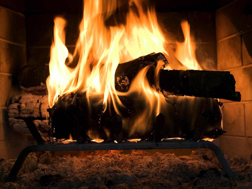Огонь в камине