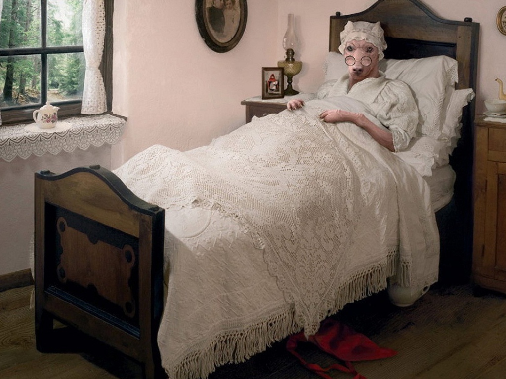 Странная бабушка