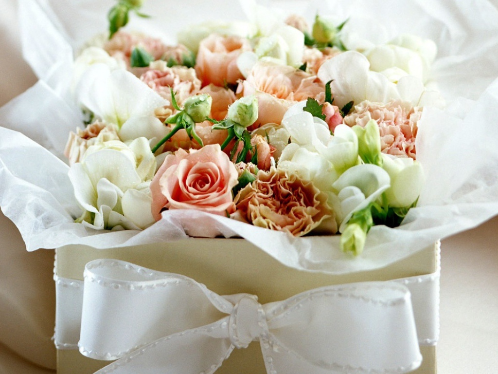 Коробка с цветами в День Св. Валентина