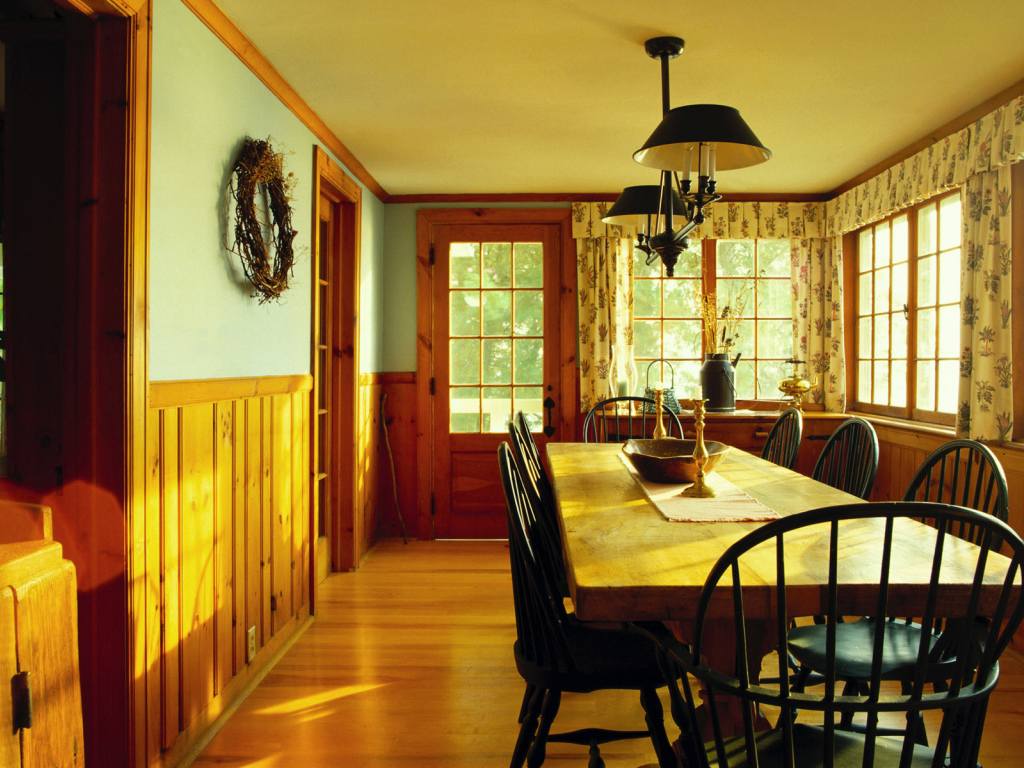 Деревянная отделка столовой