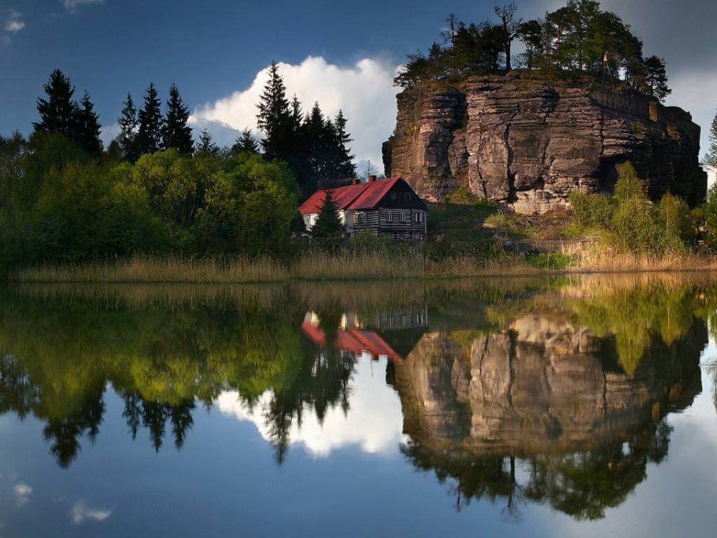 Дом у озера