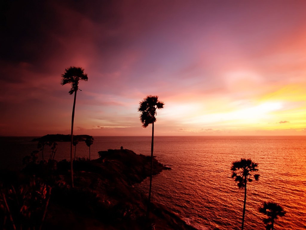 Красивый закат на горизонте